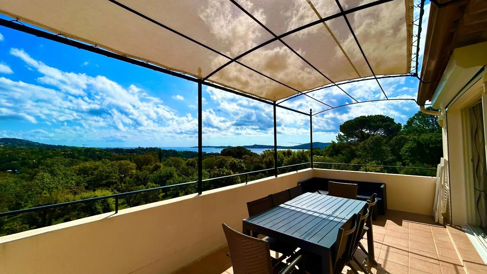 Les Restanques Vue Mer Pressoir 3131 Grimaud Apartment